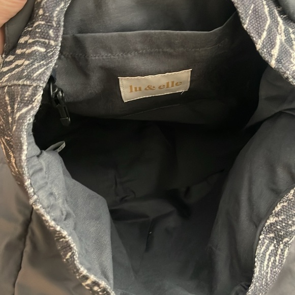 LU + ELLE - THE PARADISE PALM BACKPACK BEACHLY subscription box fall 2021 main image 4